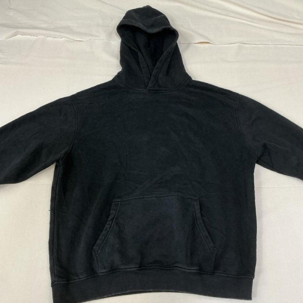 Black pullover hoodie